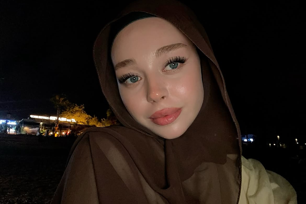 Ortaköy Güzel ve Enerjik Kadın Escort Bayan Emel
